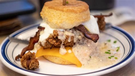 Buscuit belly - Biscuit Belly’s catering program recently underwent a makeover. The menu now boasts sandwiches, breakfast bars, and brunch bundles, plus a veggie frittata as well as French toast, sausage, and ...